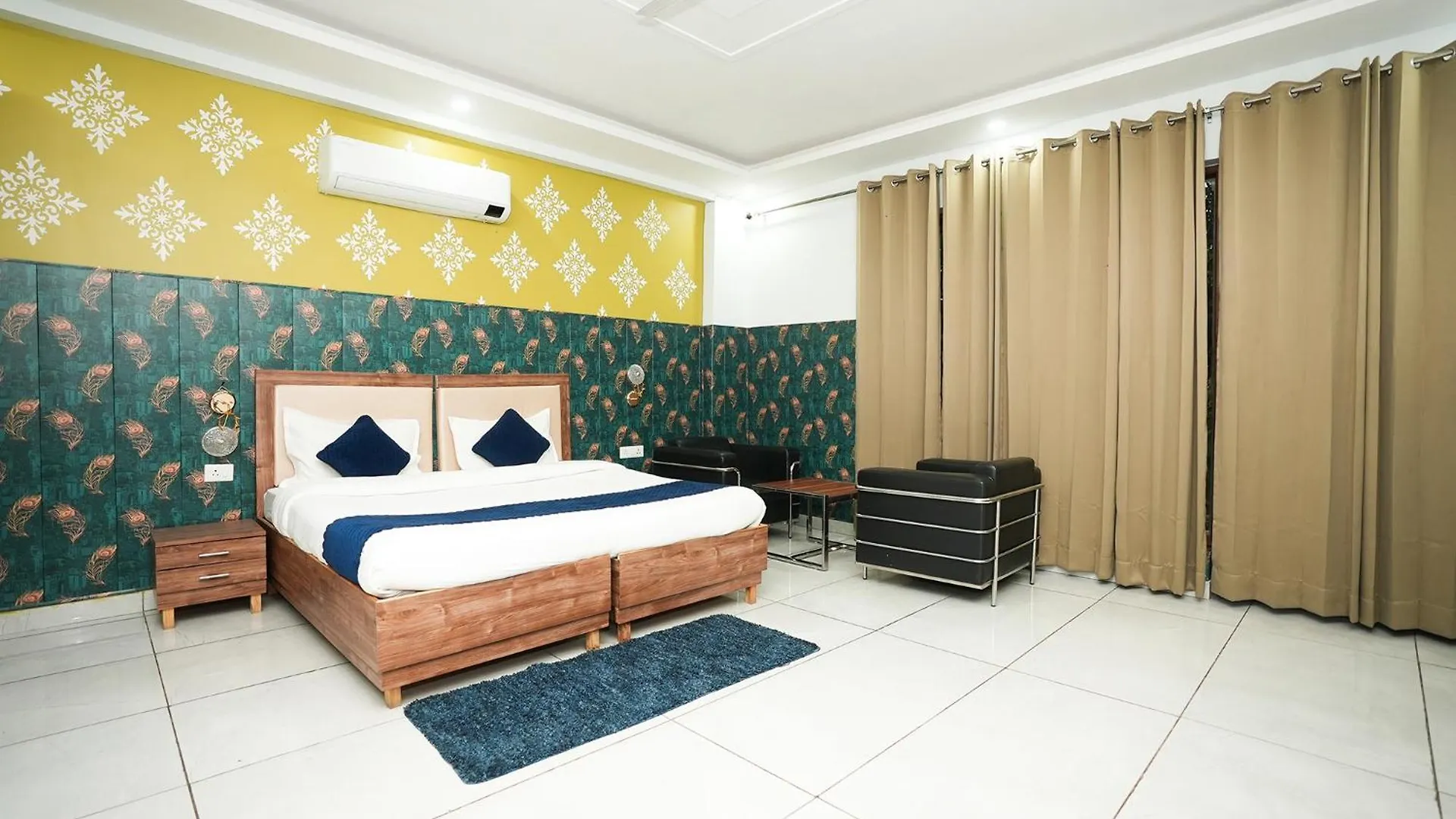 Fabhotel Tanvi Premium 구르가온 호텔