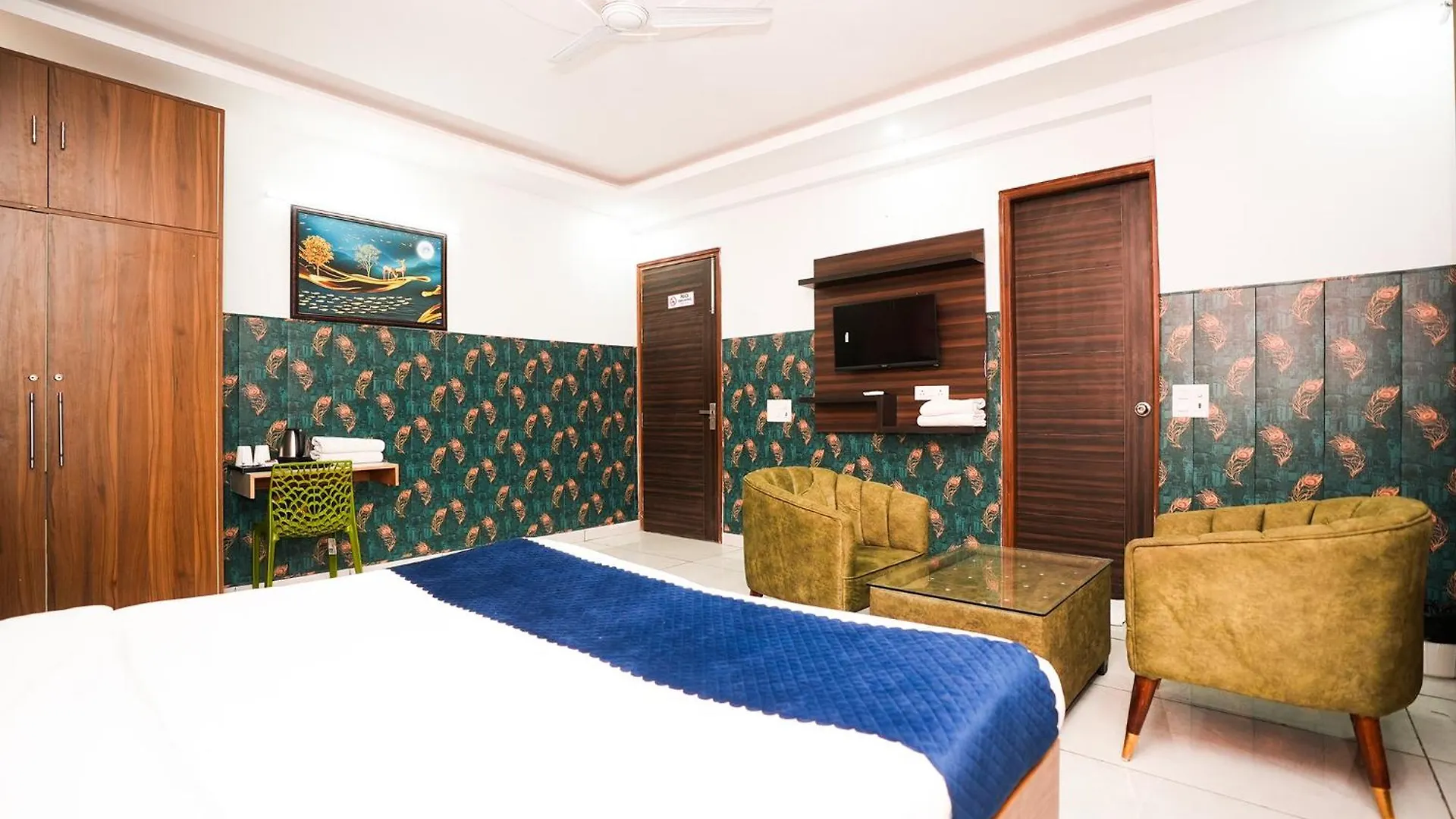호텔 Fabhotel Tanvi Premium 구르가온