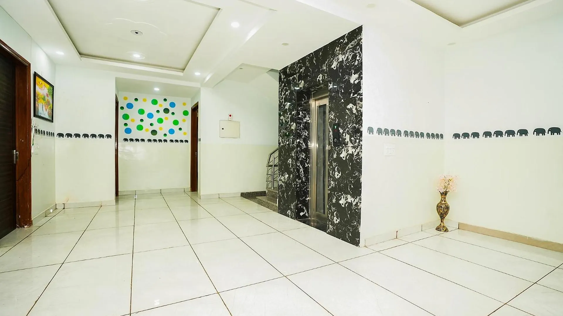 Fabhotel Tanvi Premium 구르가온 인도